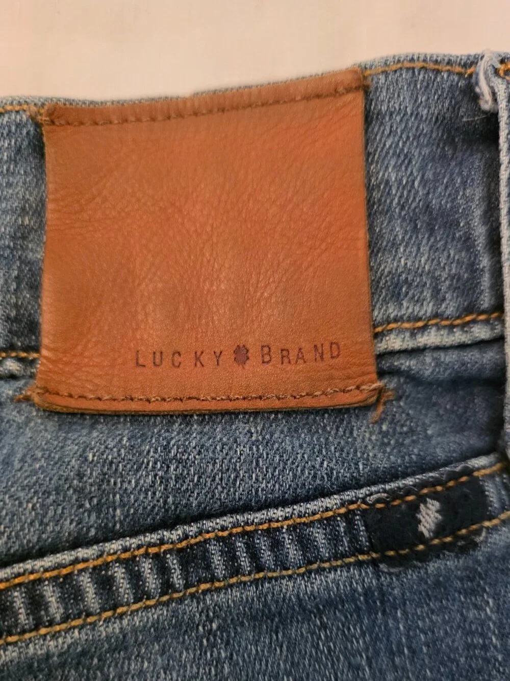 Lucky Brand Men's 410 Athletic Fit Denim Jeans, Size 33